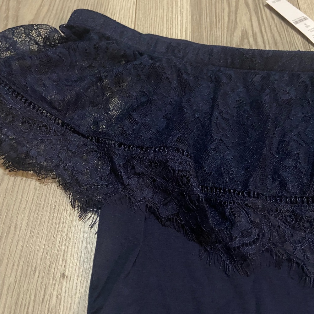 White House Black Market Lace Top Size Small NWT - Picture 2 of 6